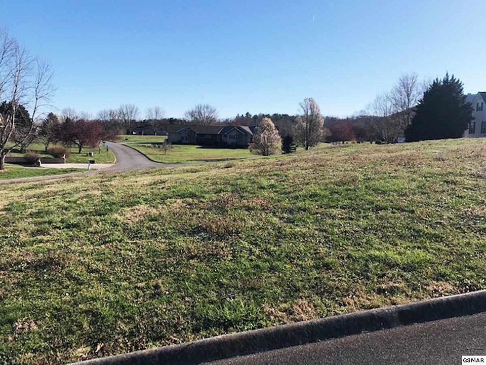 2nd image of 9 Deer Field Cir #9