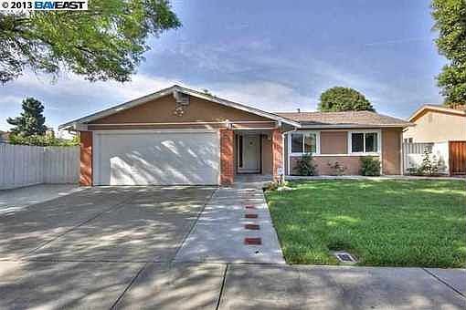 1st image of 34487 Blackstone Way