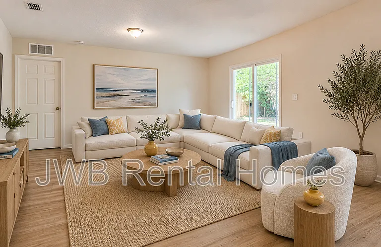 702 James St — Photo 6