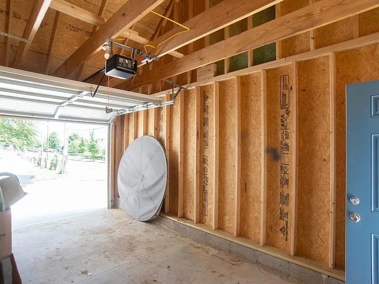 One-car garage