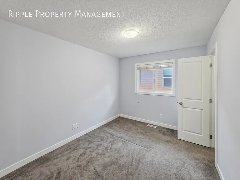 118 Panora Ct NW — Photo 16