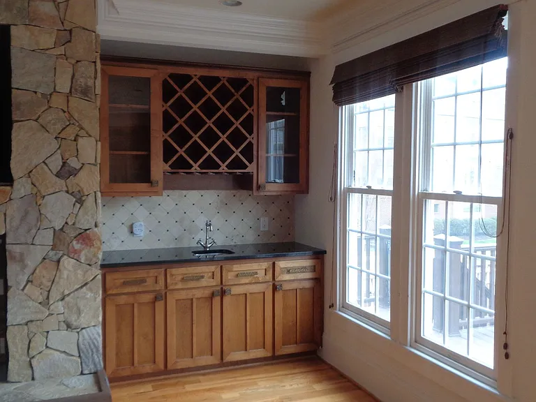 701 McDonald Ave — Photo 12