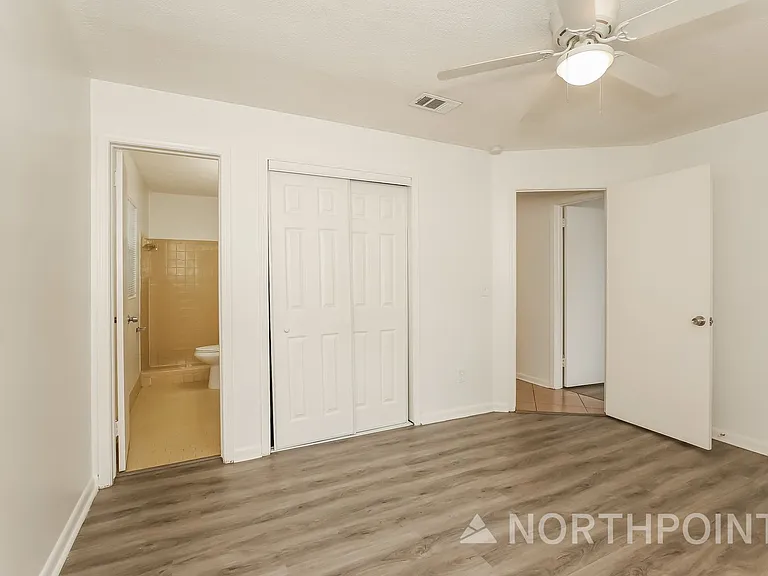 6139 Deepwood Dr E — Photo 9
