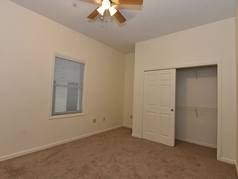 320 S Dunn — Photo 33