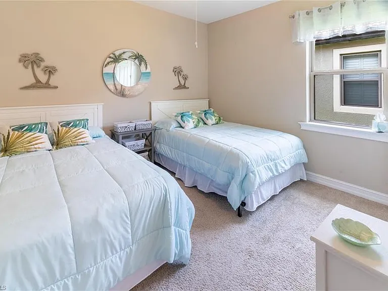 16366 Barclay Ct — Photo 20
