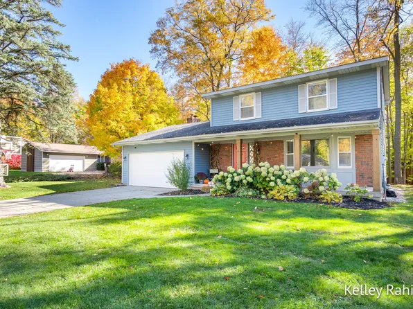 4756 Larkwood Dr SE, Kentwood, MI 49508