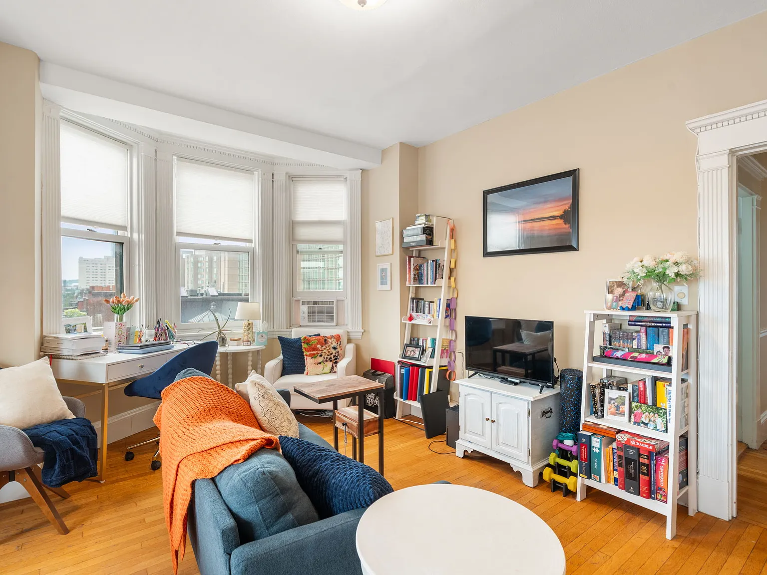 1 bed, 565 sqft, $3,000 — Photo 2