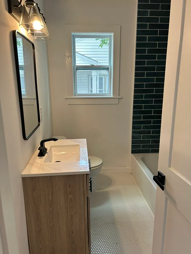 3 bed, 1172 sqft, $1,850 — Photo 4