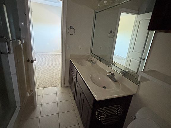 3rd image of 3447 Midtown Cir