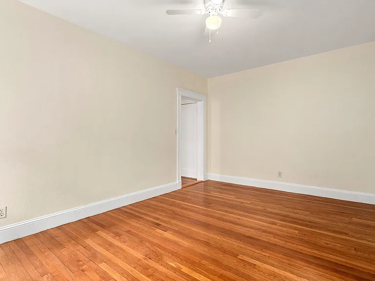 40 Linnaean St #11 — Photo 12