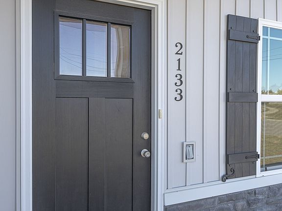 3rd image of 2133 Red Barn Rd