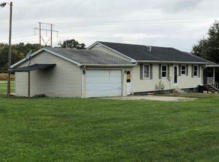 9510 E 2100 North Rd, Oakwood, IL 61858