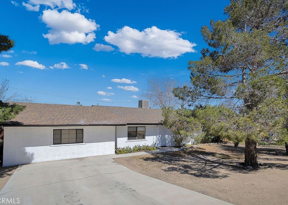 1st image of 61680 Valley View Dr