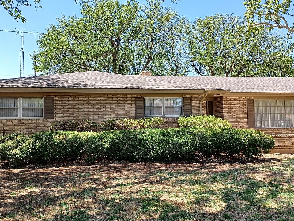 1315 St, Plainview, TX 79072 MLS 2384 Zillow