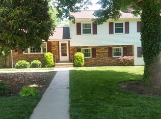 1637 Knollwood Dr, North Chesterfield, VA 23235