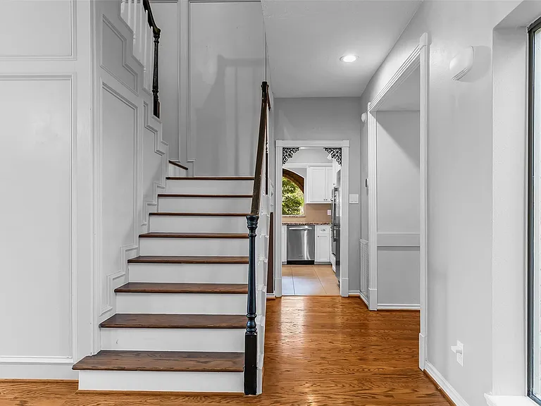 2607 Laurel Ridge Dr — Photo 9