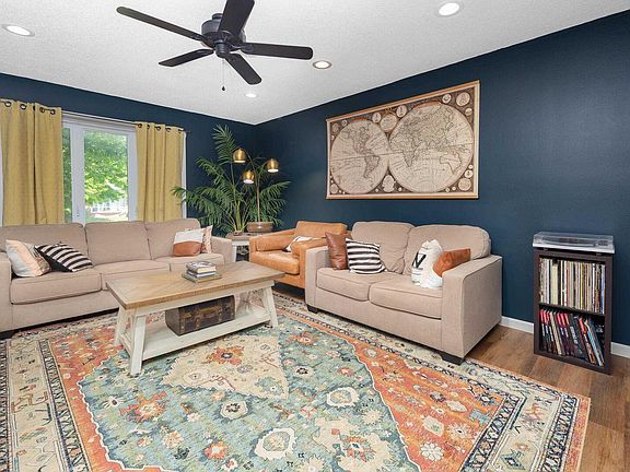 5th image of 803 W 57th St