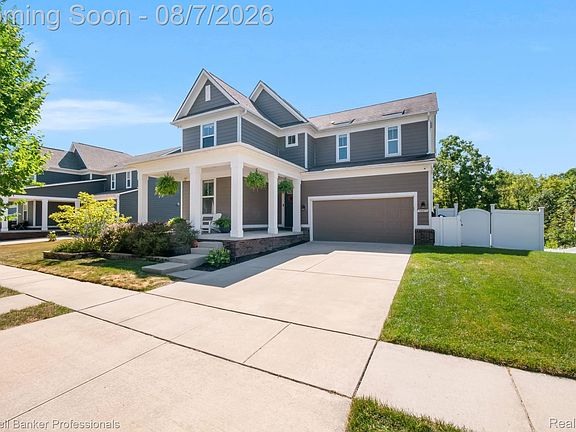 2nd image of 50477 Eisenhower Dr