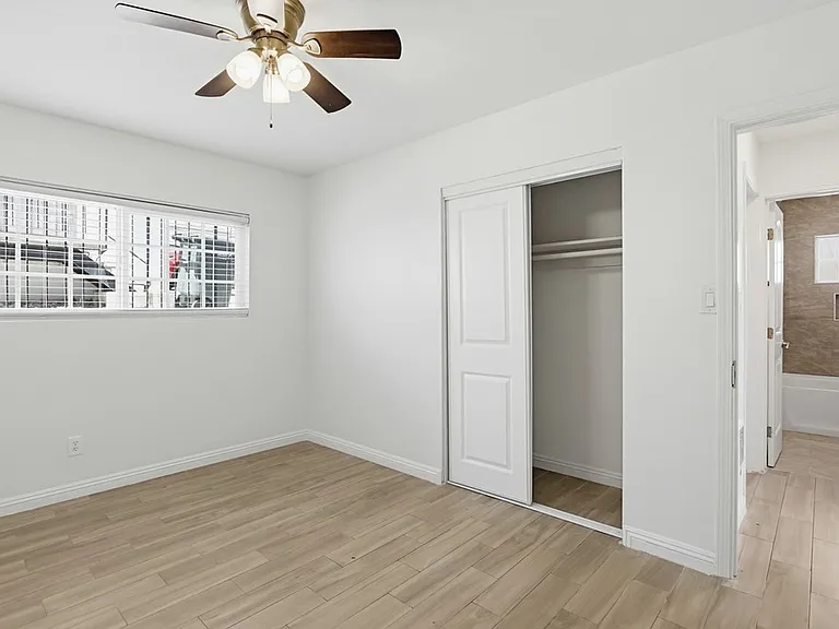 4253 1/2 Altadena Ave #1/2 — Photo 15