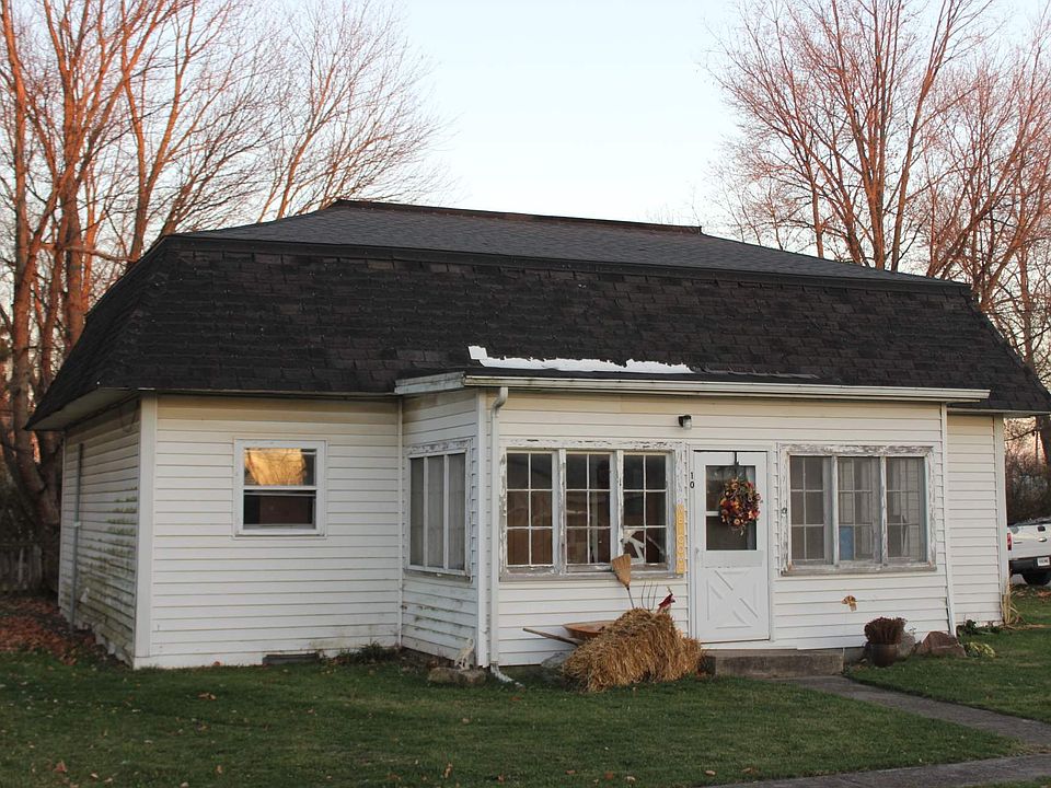 1st image of 105 S Meadow St