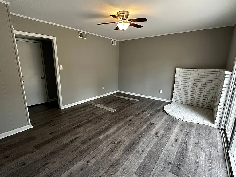 4565 Rockdale Ct — Photo 12