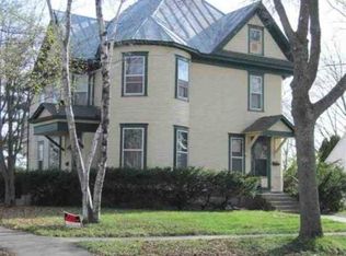 432 1st St, Baraboo, WI 53913