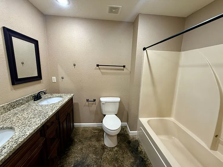 206 S Bernis St — Photo 7