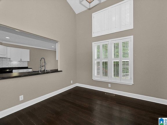 2nd image of 7217 Cliff Cir
