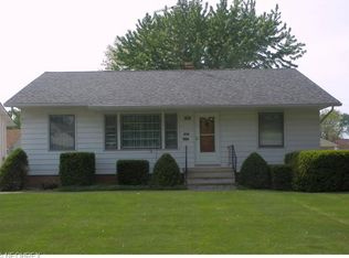 734 Dickerson Rd, Willowick, OH 44095