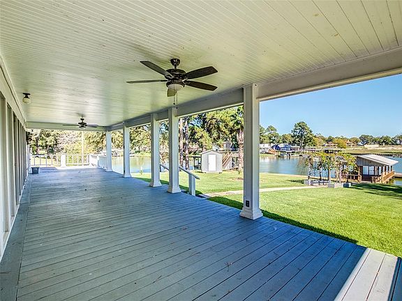 4th image of 213 Lake Dr