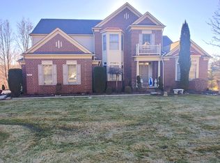 9138 Ridgefield Dr, Brighton, MI 48114