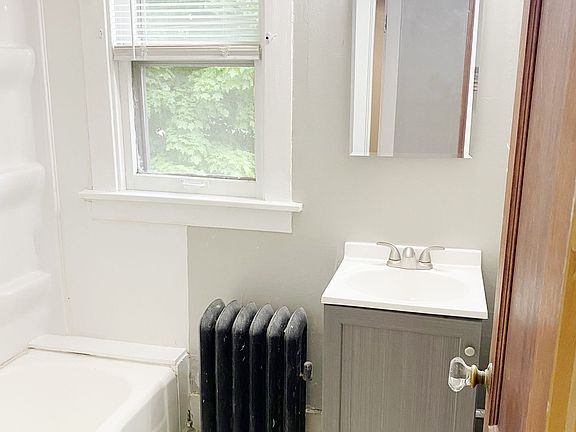 5th image of 409-417 N 49th St #3