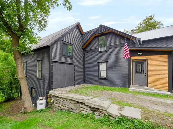 201 High Street, Barton, VT 05822