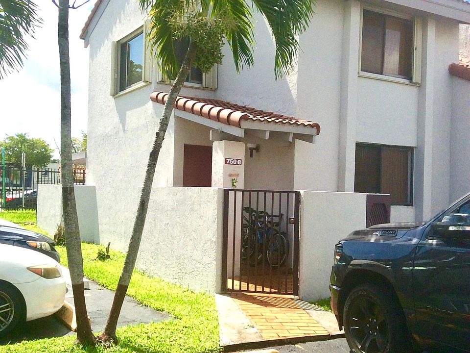 1st image of 750 NW 106th Ave Unit 8