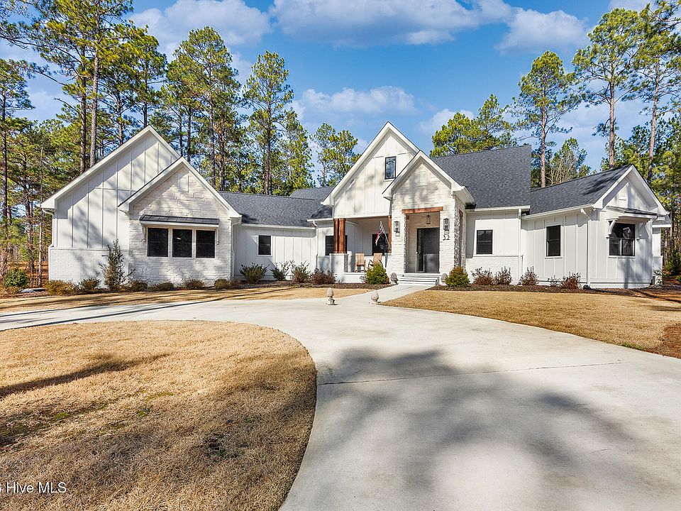 1st image of 32 Elkton Drive