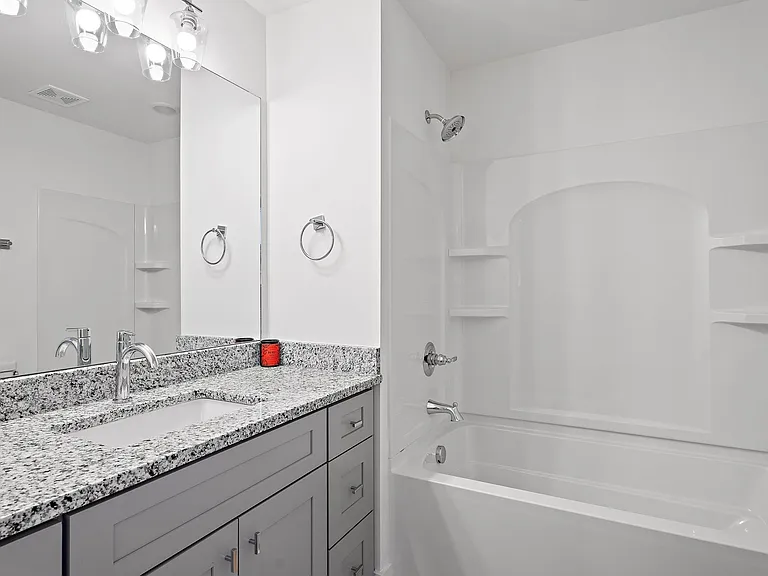 608 Markham St — Photo 28