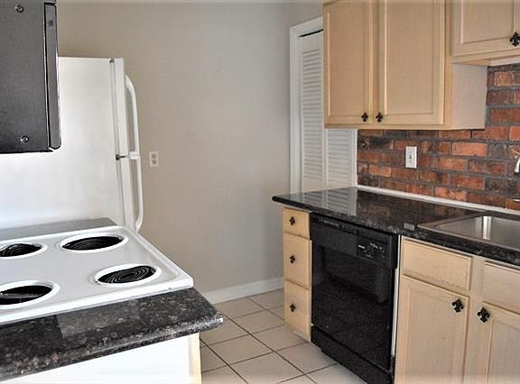 5th image of 931 Kerlerec St #C
