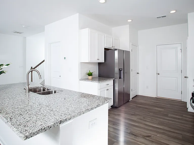 3336 Colbury St — Photo 5