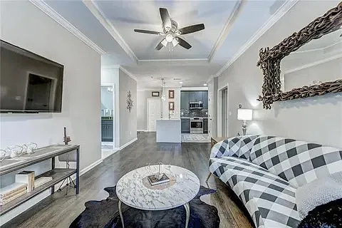 2 bed, 1077 sqft, $2,650 — Photo 3
