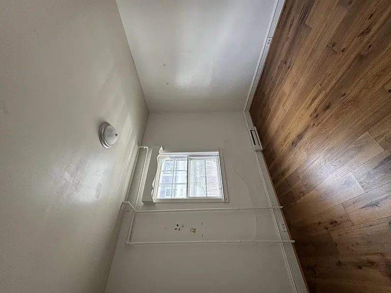 1031 Spruce St #2 — Photo 3