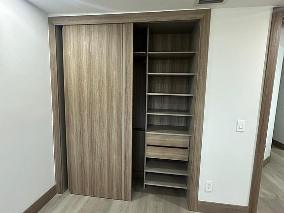 5th image of 660 NE 195th St #660