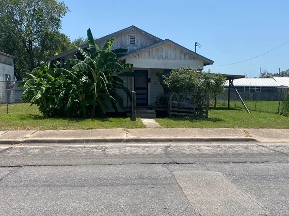 705 E North St, Victoria, TX 77901