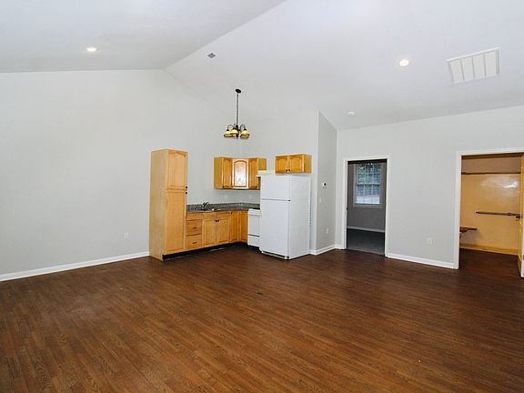 3rd image of 2421-2455 Homewood Ave #2423