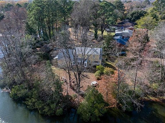 2nd image of 2081 Colane Rd