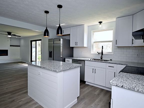 4th image of 3326 Tallwood Cir