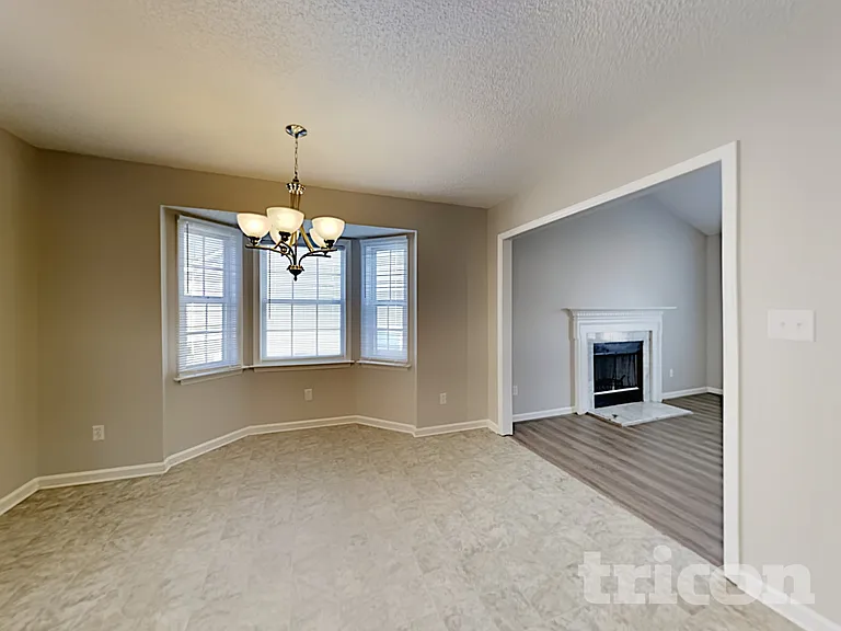1428 Smokey Mountain Dr — Photo 6
