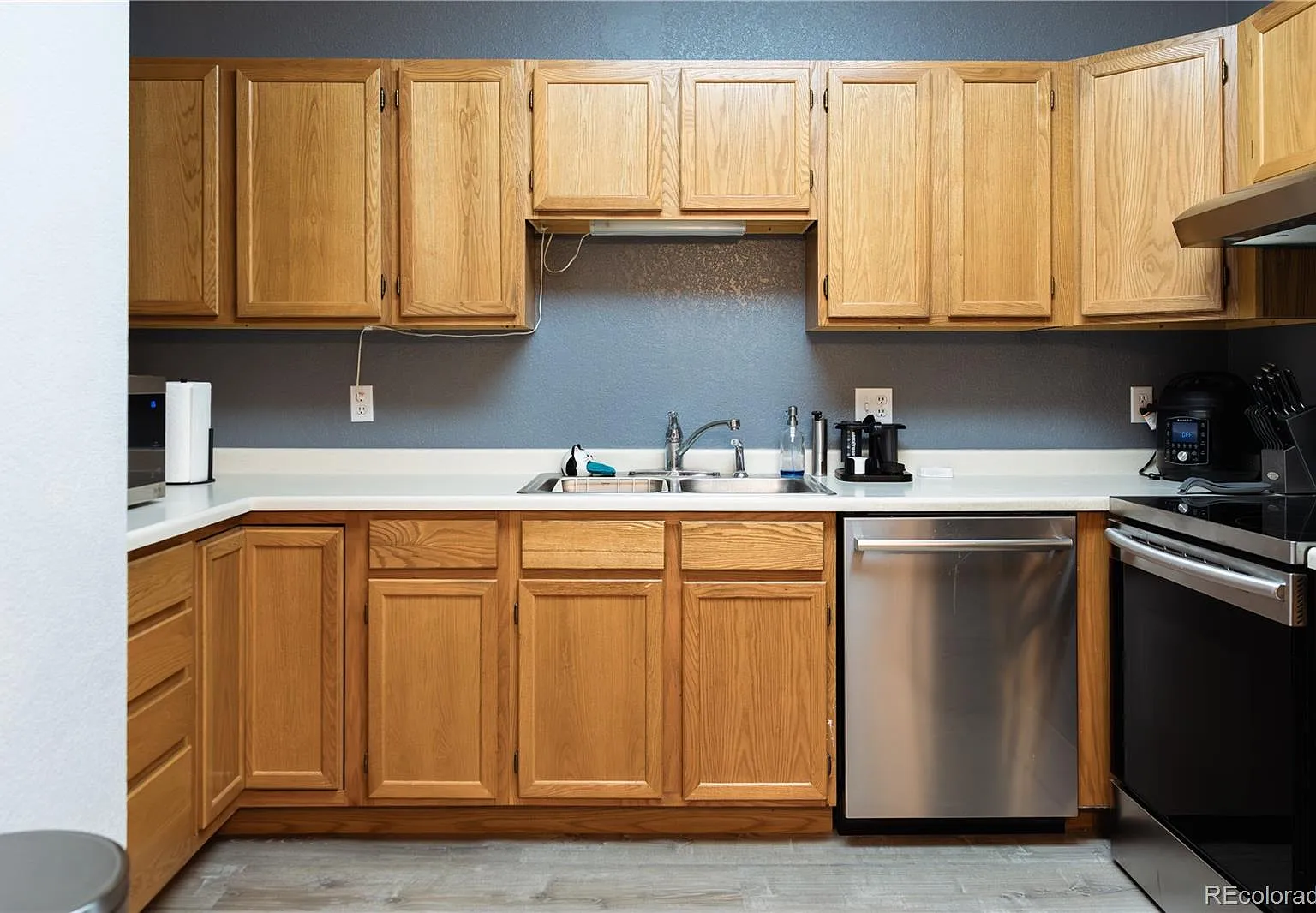 2 bed, 1.0 bath, 920 sqft, $1,800 — Photo 3