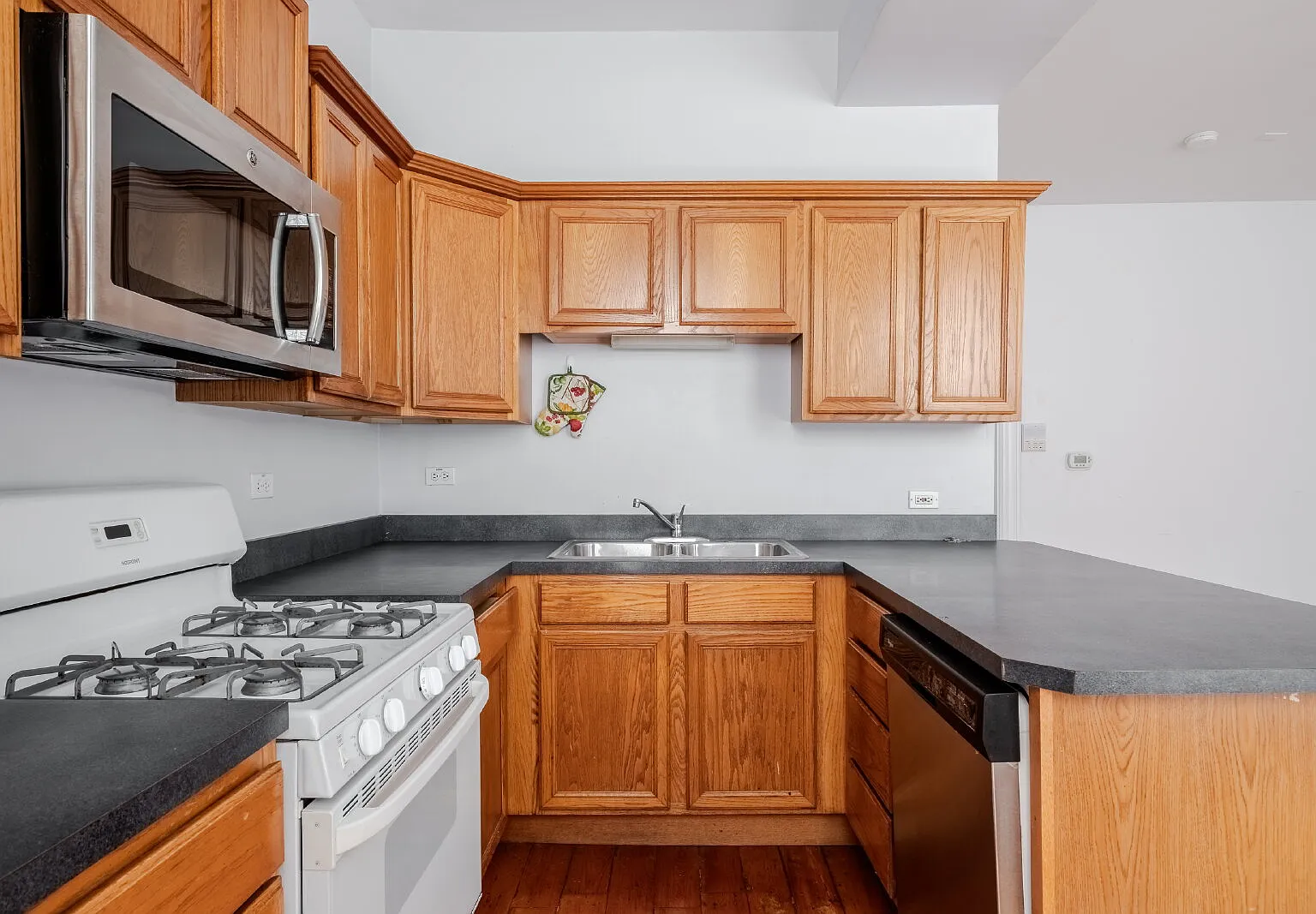 1 bed, 1.0 bath, 540 sqft, $1,975 — Photo 4