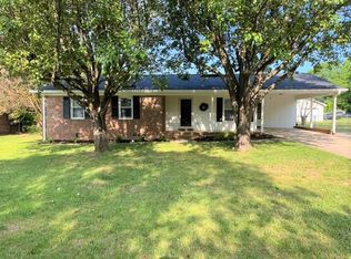 10 Lorena Dr, Taylors, SC 29687