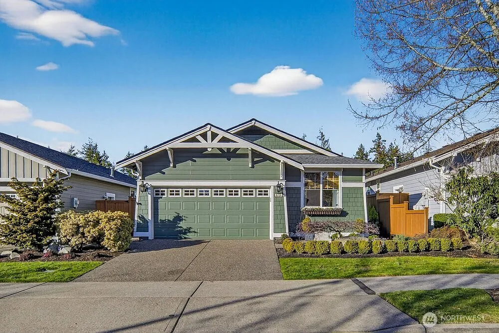 8236 NE Vashon Drive photo 1